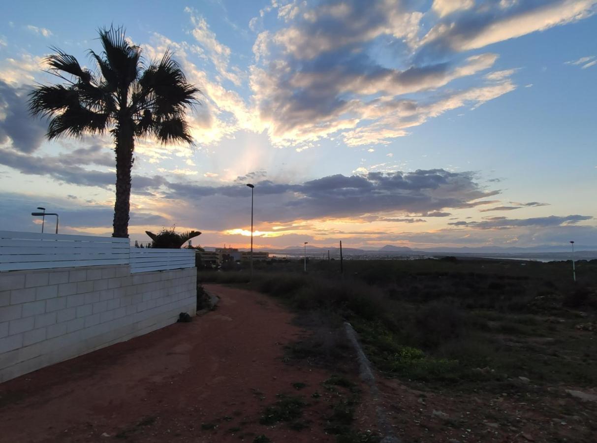 Apartamento Torre Zeus - La Mata Torrevieja Esterno foto